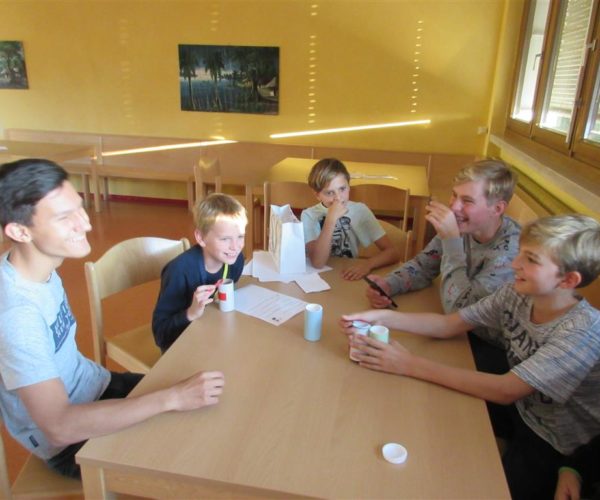 06_Wir spielen Activity