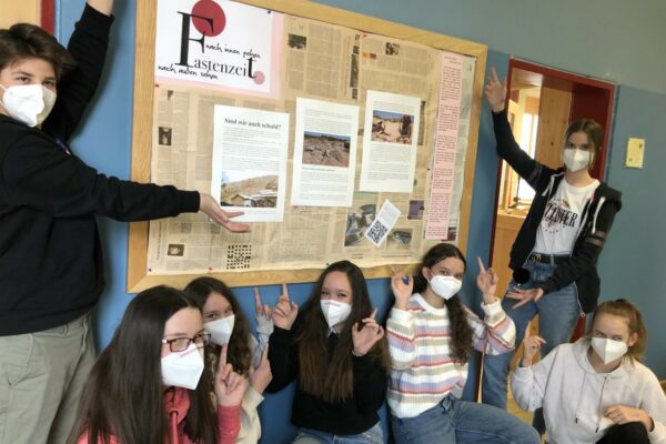04_Die neue Wandzeitung in der Schule