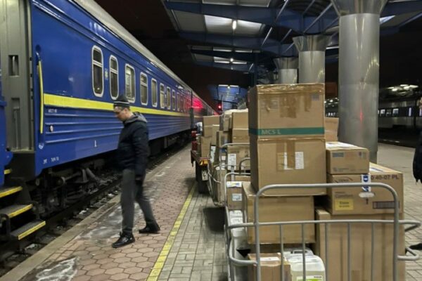Weitertransport am Bahnhof